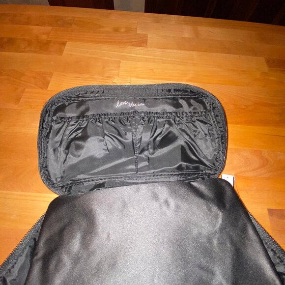 Victoria’s Secret 2018 Forever Angel Limited Edition Lingerie Travel Case NWT - Picture 2 of 6